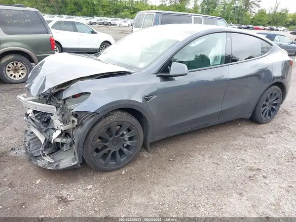 7SAYGDEE9NF424248 2022 TESLA MODEL Y - Image 2