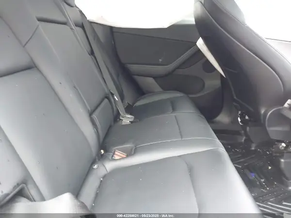 7SAYGDEE9NF424248 2022 TESLA MODEL Y - Image 8