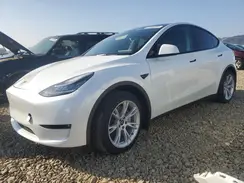 7SAYGDEE9NF427831 2022 TESLA MODEL Y