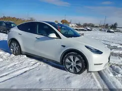 7SAYGDEE9NF432480 2022 TESLA MODEL Y