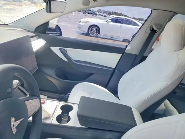 7SAYGDEE9NF436335 2022 TESLA MODEL Y - Image 8