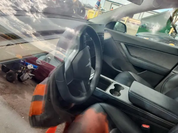 7SAYGDEE9NF438862 2022 TESLA MODEL Y - Image 8