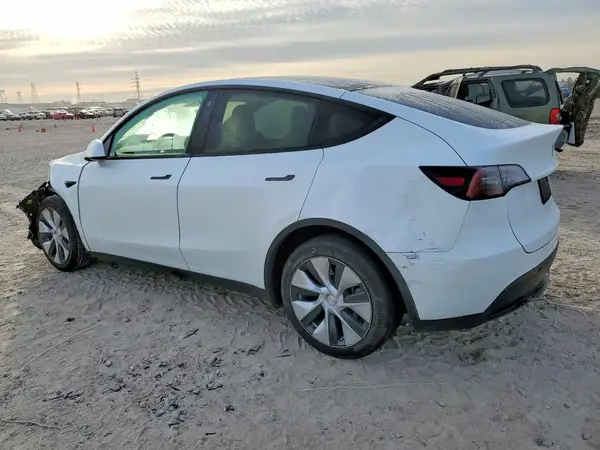 7SAYGDEE9NF440014 2022 TESLA MODEL Y - Image 2