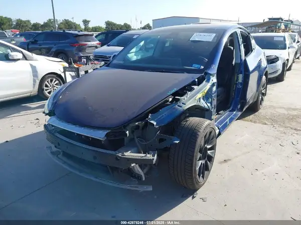 7SAYGDEE9NF443673 2022 TESLA MODEL Y - Image 2