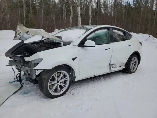 7SAYGDEE9NF447187 2022 TESLA MODEL Y - Image 1