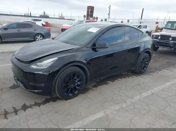 7SAYGDEE9NF450347 2022 TESLA MODEL Y - Image 2