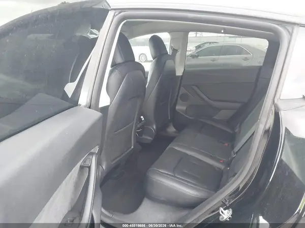 7SAYGDEE9NF450347 2022 TESLA MODEL Y - Image 8