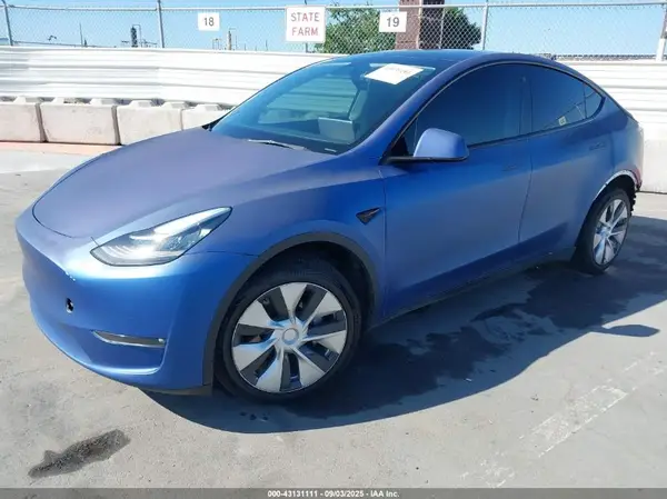 7SAYGDEE9NF464362 2022 TESLA MODEL Y - Image 2