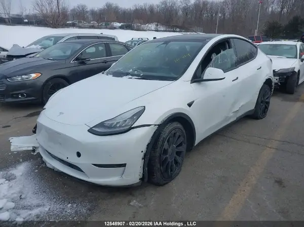 7SAYGDEE9NF468976 2022 TESLA MODEL Y - Image 2