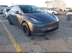 7SAYGDEE9NF481758 2022 TESLA MODEL Y