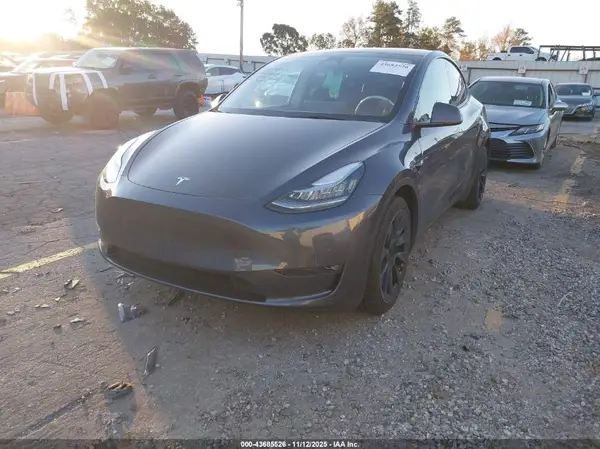 7SAYGDEE9NF481758 2022 TESLA MODEL Y - Image 2