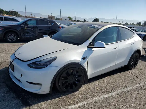 7SAYGDEE9NF494400 2022 TESLA MODEL Y - Image 1