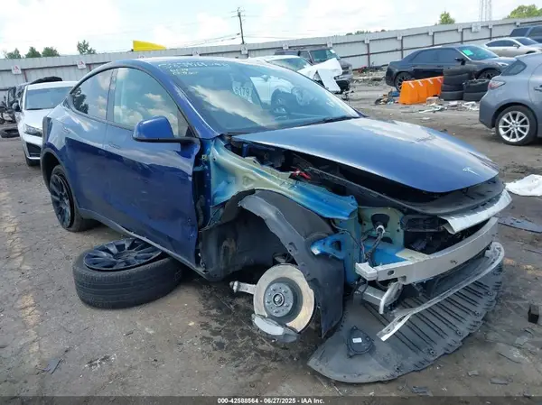 7SAYGDEE9NF494705 2022 TESLA MODEL Y - Image 1