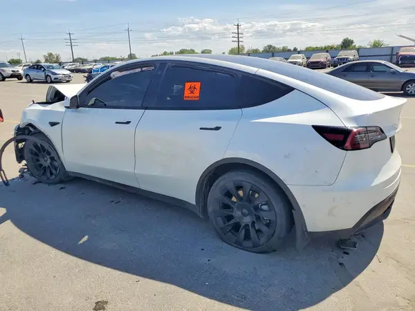 7SAYGDEE9NF504553 2022 TESLA MODEL Y - Image 2