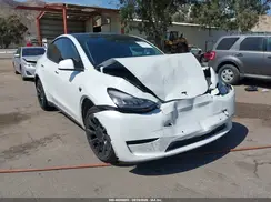 7SAYGDEE9NF506674 2022 TESLA MODEL Y
