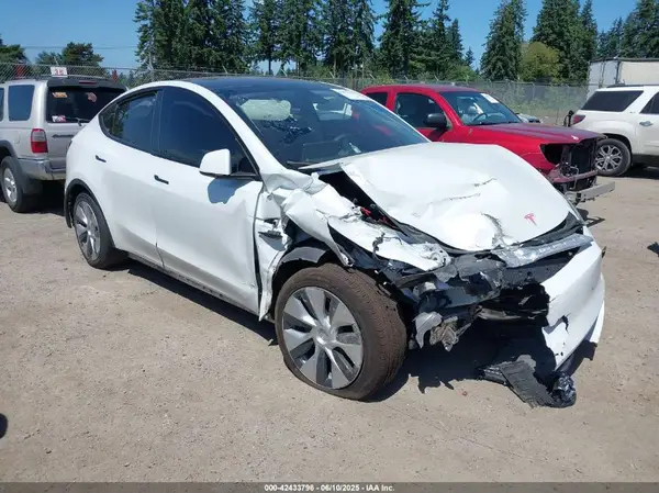 7SAYGDEE9NF509655 2022 TESLA MODEL Y - Image 1