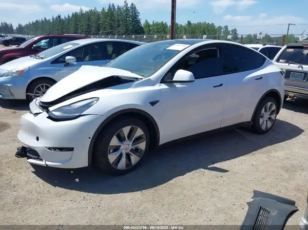 7SAYGDEE9NF509655 2022 TESLA MODEL Y - Image 2