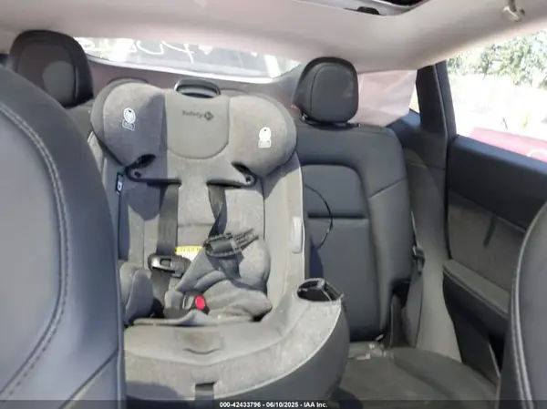7SAYGDEE9NF509655 2022 TESLA MODEL Y - Image 8