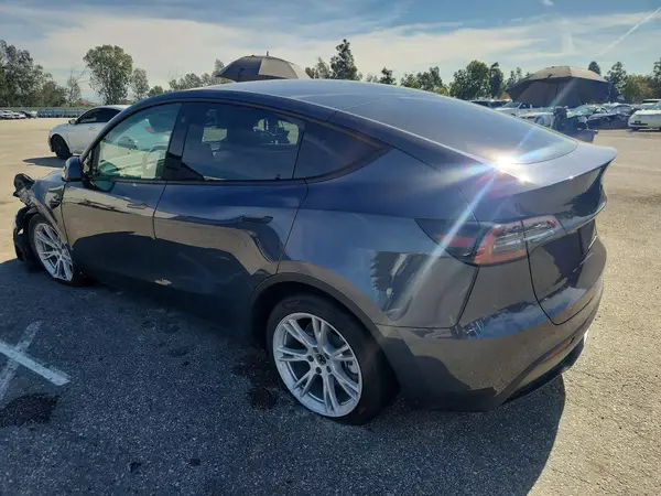 7SAYGDEE9NF533289 2022 TESLA MODEL Y - Image 2