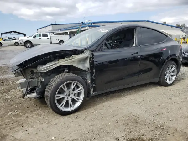 7SAYGDEE9NF537567 2022 TESLA MODEL Y - Image 1