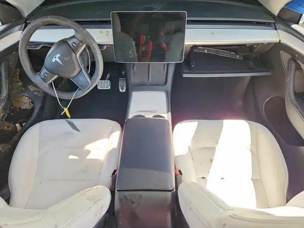 7SAYGDEE9NF543269 2022 TESLA MODEL Y - Image 8
