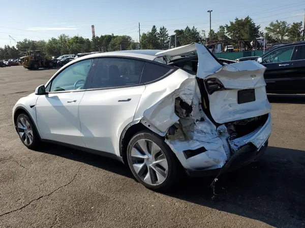 7SAYGDEE9NF548598 2022 TESLA MODEL Y - Image 2