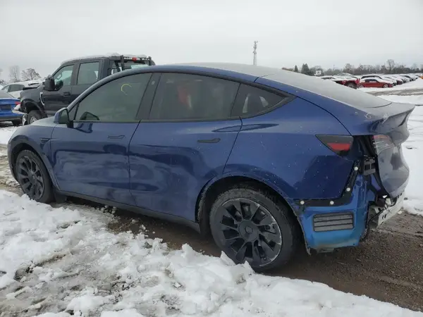 7SAYGDEE9NF549749 2022 TESLA MODEL Y - Image 2