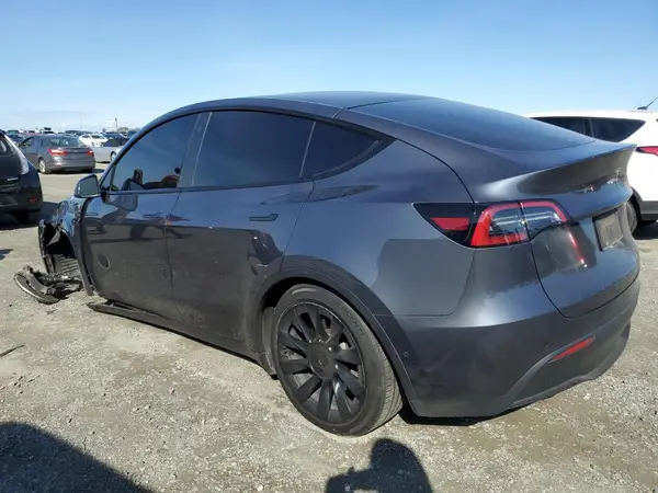 7SAYGDEE9NF555132 2022 TESLA MODEL Y - Image 2