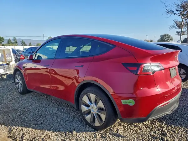 7SAYGDEE9NF557365 2022 TESLA MODEL Y - Image 2