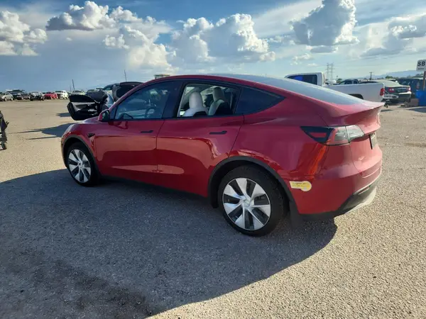 7SAYGDEE9NF558225 2022 TESLA MODEL Y - Image 2