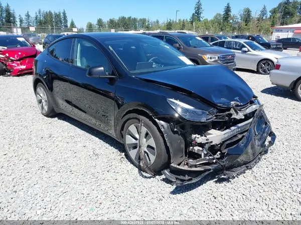 7SAYGDEE9NF558340 2022 TESLA MODEL Y - Image 1