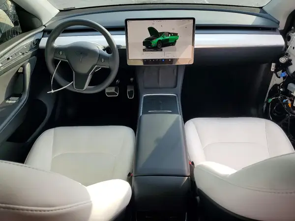 7SAYGDEE9NF558760 2022 TESLA MODEL Y - Image 8