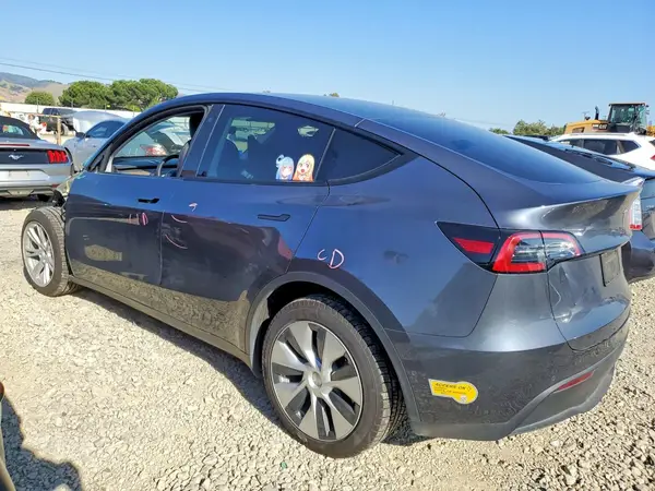 7SAYGDEE9NF561190 2022 TESLA MODEL Y - Image 2