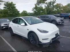 7SAYGDEE9NF564848 2022 TESLA MODEL Y