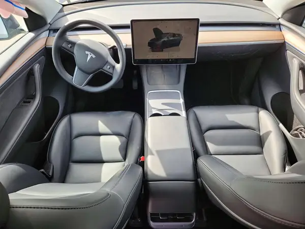 7SAYGDEE9NF569774 2022 TESLA MODEL Y - Image 8