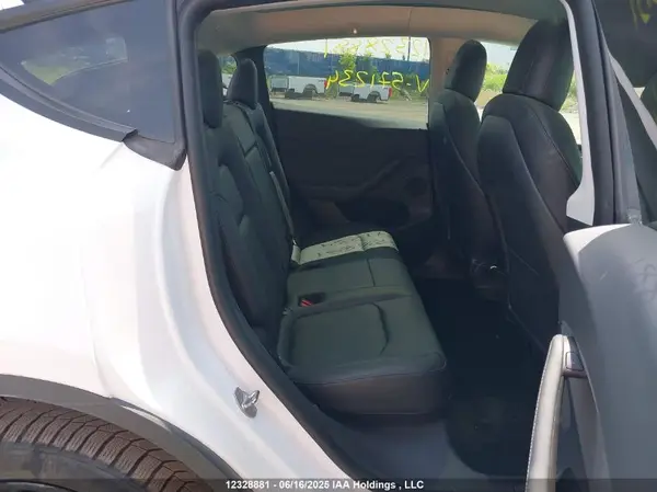 7SAYGDEE9NF571234 2022 TESLA MODEL Y - Image 8