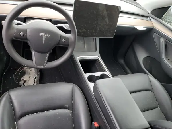 7SAYGDEE9NF576501 2022 TESLA MODEL Y - Image 8