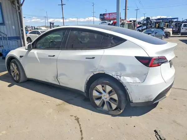 7SAYGDEE9PA023010 2023 TESLA MODEL Y - Image 2
