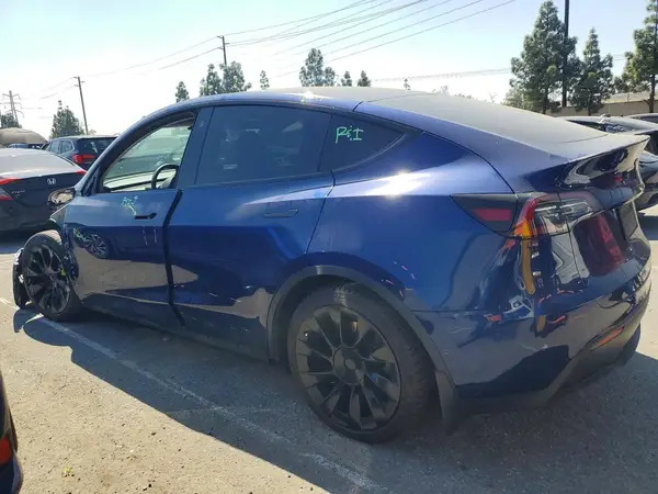 7SAYGDEE9PA023038 2023 TESLA MODEL Y - Image 2