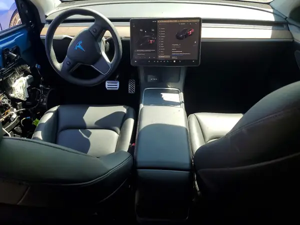 7SAYGDEE9PA023038 2023 TESLA MODEL Y - Image 8