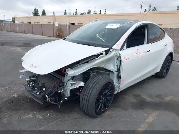 7SAYGDEE9PA025064 2023 TESLA MODEL Y - Image 2