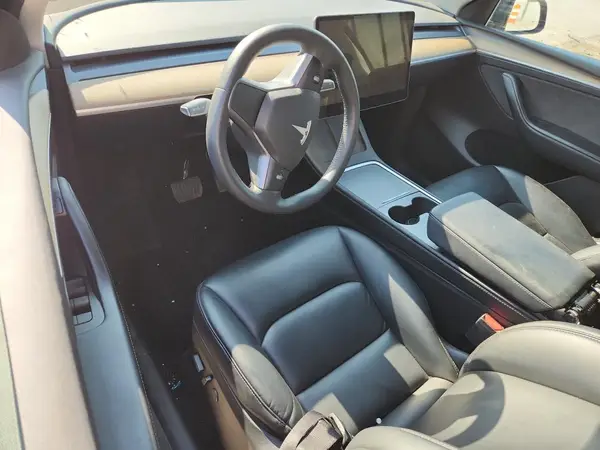 7SAYGDEE9PA028644 2023 TESLA MODEL Y - Image 8