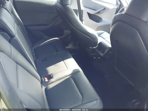 7SAYGDEE9PA032855 2023 TESLA MODEL Y - Image 8