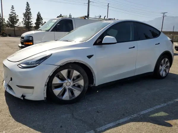 7SAYGDEE9PA037294 2023 TESLA MODEL Y - Image 1