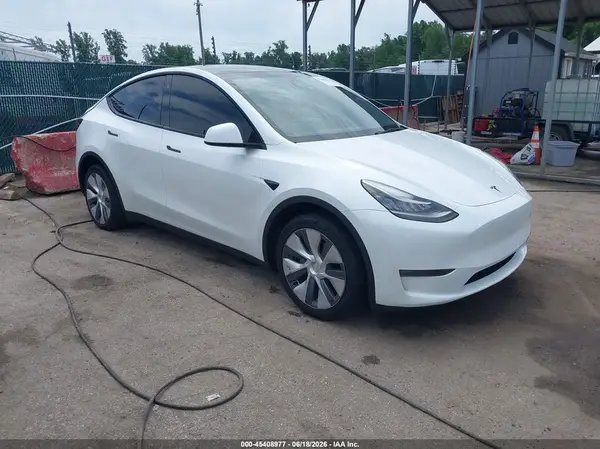 7SAYGDEE9PA037697 2023 TESLA MODEL Y - Image 1