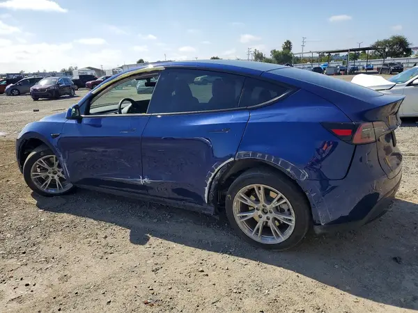 7SAYGDEE9PA046562 2023 TESLA MODEL Y - Image 2