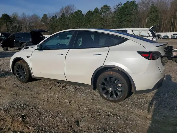 7SAYGDEE9PA047940 2023 TESLA MODEL Y - Image 2
