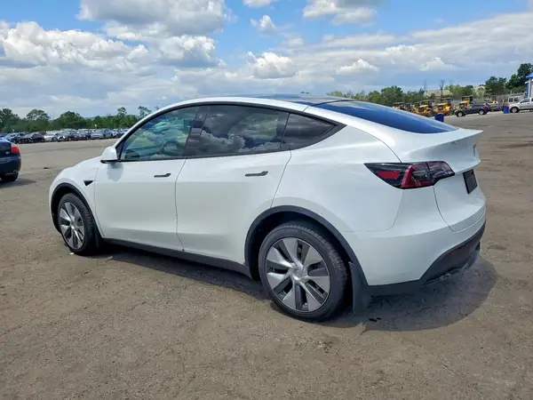 7SAYGDEE9PA053379 2023 TESLA MODEL Y - Image 2