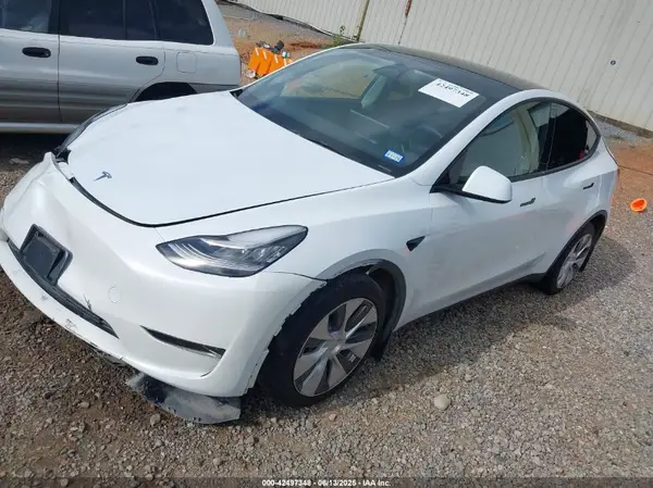 7SAYGDEE9PA060896 2023 TESLA MODEL Y - Image 2