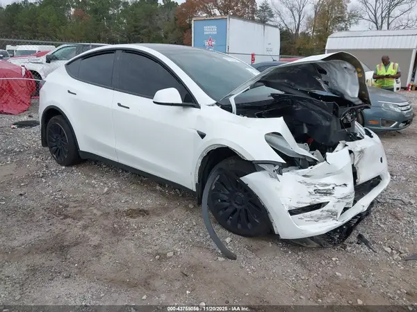7SAYGDEE9PA063295 2023 TESLA MODEL Y - Image 1